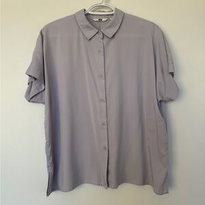 Uniqlo Light Gray Short Sleeve Shirt